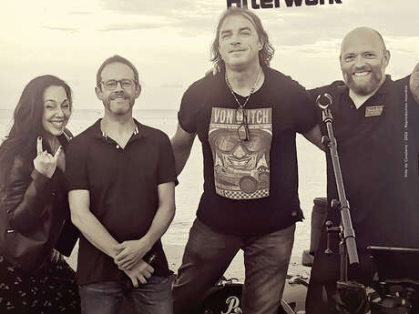 LIVE MUSIC avec le groupe LESS