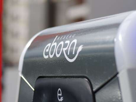 Borne de recharge éléctrique au Collet