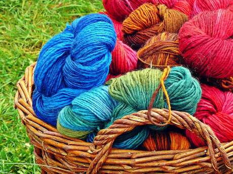 Tricot-thé à la médiathèque !