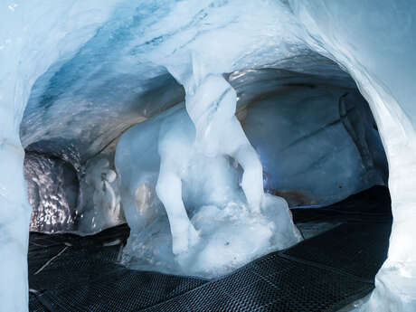 Grotte de glace à 3200m