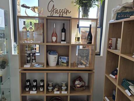 Boutique de l'office de tourisme de Gassin