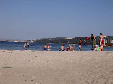 Plage de Ferrières centre-ville