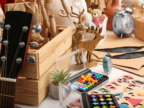 Vide grenier au village