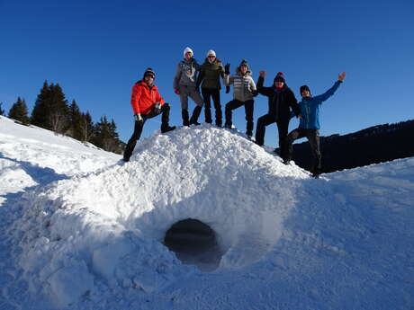 Micro-expédition en raquettes et bivouac en igloo