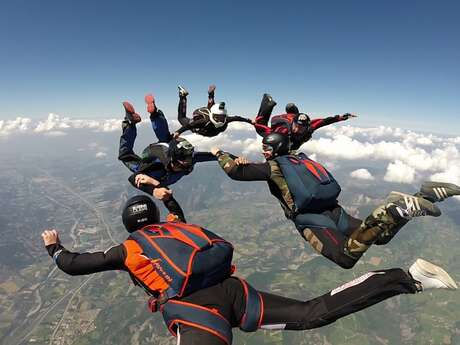 Centre école régional de parachutisme sportif de Tallard