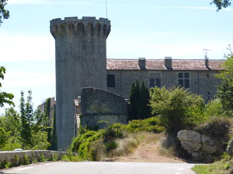 Le Château et La Tour de la Pousterie