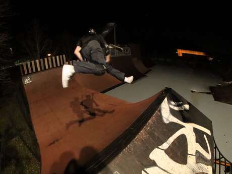 Zone Jeun's - All Road freestyle park