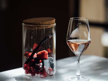 DE LA VIGNE AU VERRE