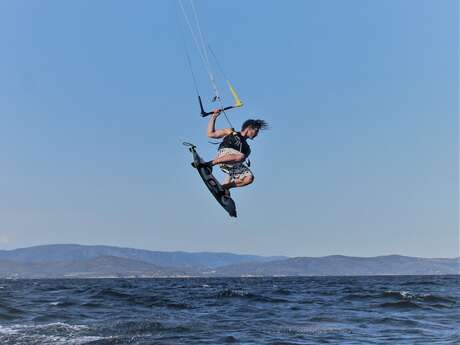 Swell kite - Ecole de Kitesurf et Wakeboard