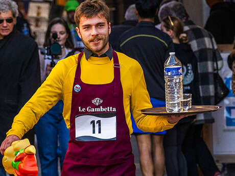 Carnaval de Nice - Course des garçons de café