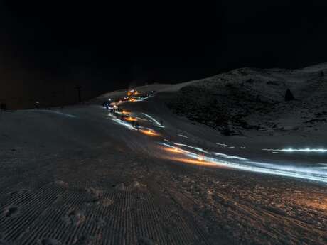 Descente aux flambeaux déguisée