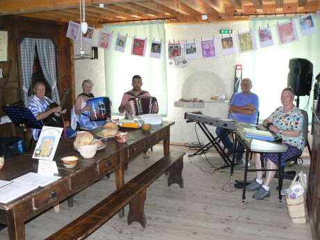 Concert et gourmandises au musée