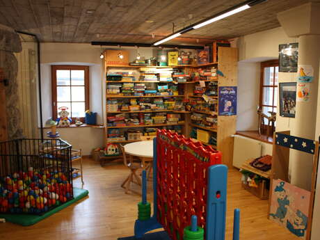 Opening of Le Millefeuille library and toy library