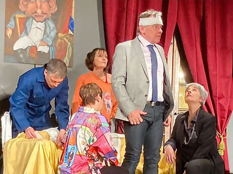 COUP DE THEATRE - "Panique au ministère" COUP DE THEATRE - "Panique au ministère"