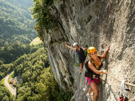 Sortie Via Ferrata encadrée : Entre randonnée et escalade