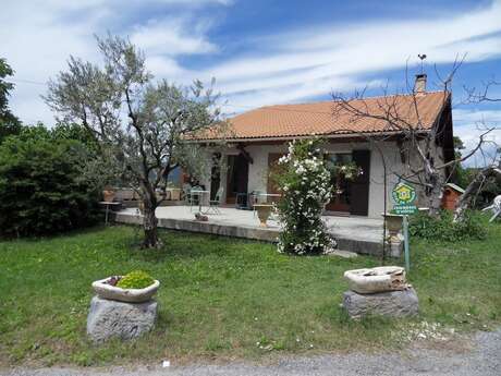 Bed and Breakfast Les Oliviers, “Fleurie” Bed and Breakfast Les Oliviers, “Fleurie”