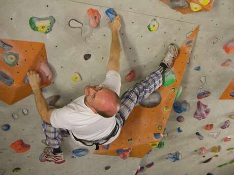 Mur et bloc d'escalade de la Rochette