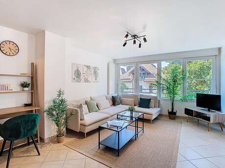 Apartment of 93 m2 in a residence