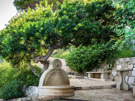 Fontaine COEXIST (Phare)