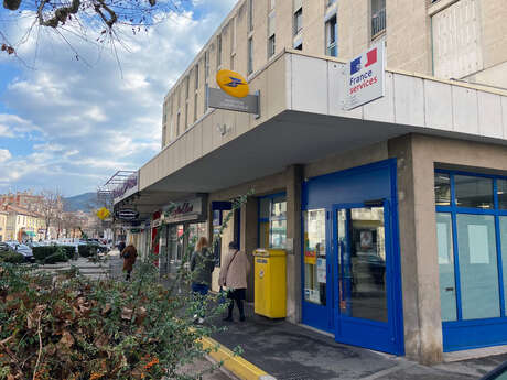 Bureau de poste Aubagne Central Parc