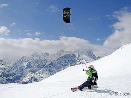 Kite Legend School