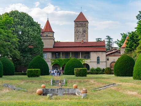 Château de Chalain-d'Uzore Château de Chalain-d'Uzore