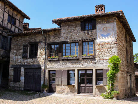 Visite audio guidée : Pérouges entrez dans la ronde !