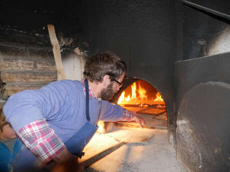 Manufacture of traditional oven-baked bread