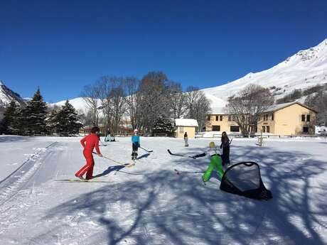 ski field hockey at the Villar d'Arène Nordic ski area