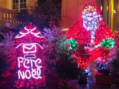 Noël à Vence 2025: Séance photo avec le Père Noël & Promenade en Poney