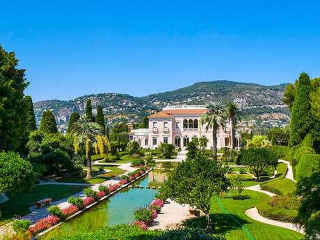 Excursion en bus pour la Fête de la Rose à la Villa Ephrussi de Rothschild