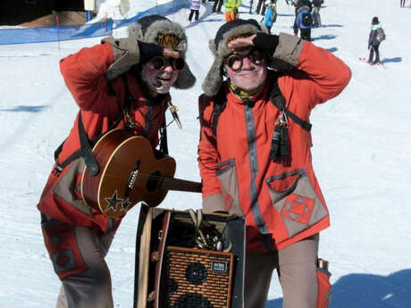 Fanfare "Les Givrés" x Le Barzar dans la Rue - Bonjour l'Hiver