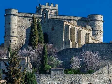 JEMA at Château du Barroux: Gestures that resonate