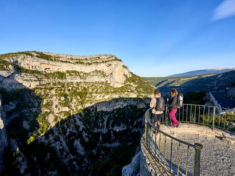 MONIEUX - Les gorges de La Nesque