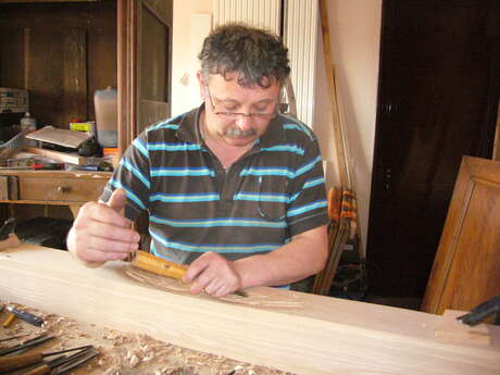 Cabinetmaker and woodcarver - Jean-Claude FORAY