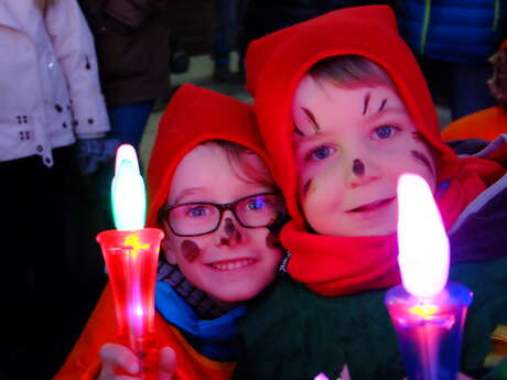 Children's torch descent at Cernix + Firework !