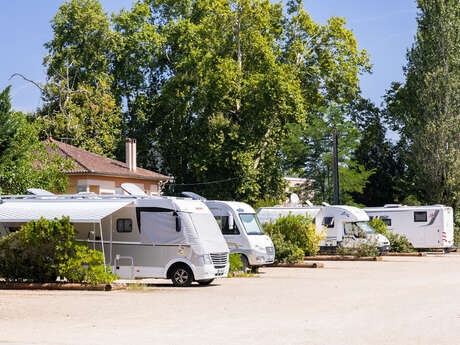 Aire de stationnement camping-car "Les Berges du Tarn" à Moissac