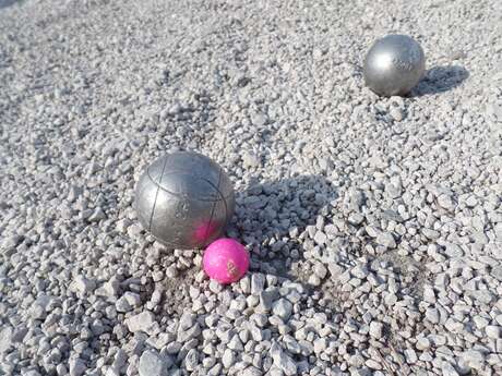 Petanque terrains in Petit Châtel
