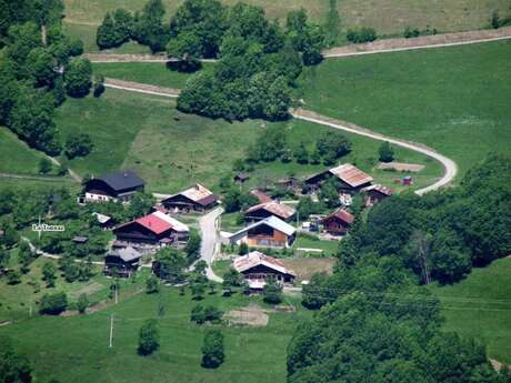 Le hameau de la Tonnaz