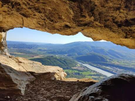 Rando du vertige : la grotte du Trou de l’Argent depuis Sisteron - Autres Versants