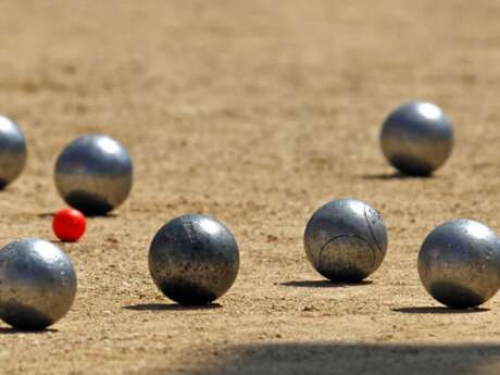 Concours de pétanque au Levant