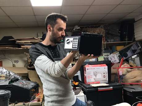 Escape behind the scenes of an escape game!