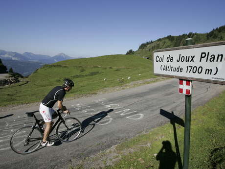 Le col de Joux Plane - Vélo de Route