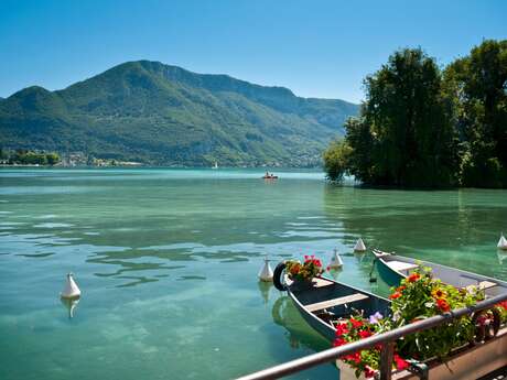 Voyage d'été - Chant et carillon à Annecy