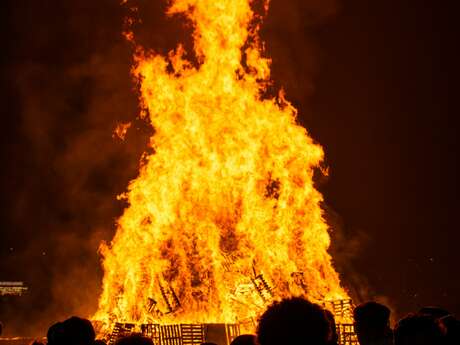 Hoguera de verano + baile