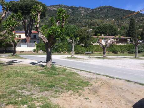 Parking Tramel à Aiguebelle