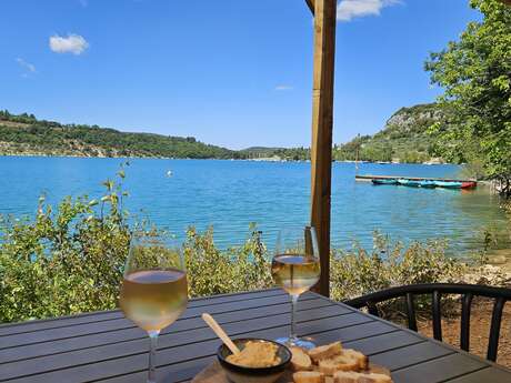 A la petite ruine Restaurant
