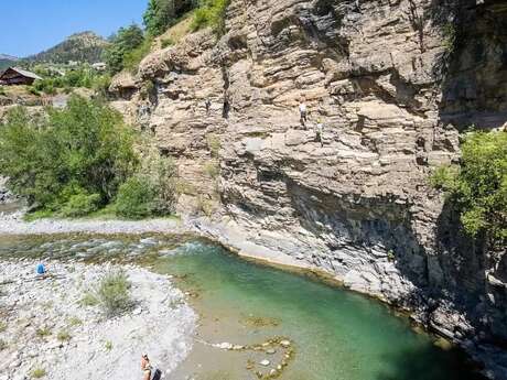 Roc Aventure Via ferrata et Tyrolienne