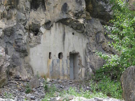 Poste de commandement inachevé de la batterie de la Lame