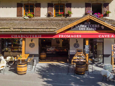 Regional products cellar and wine bar Aux comptoirs des Alpes